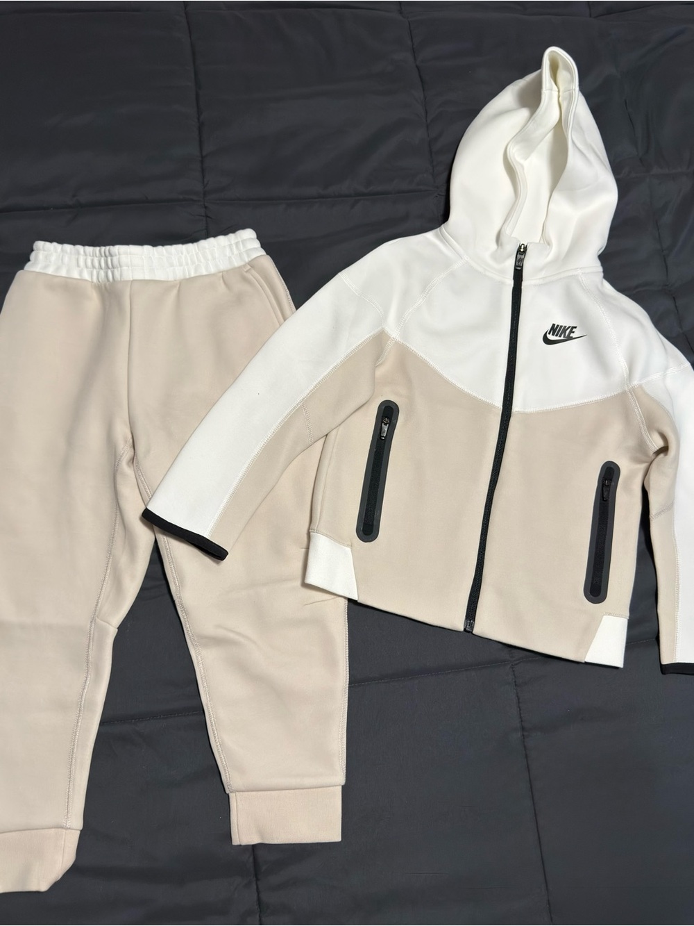 Nike Kids Tech Fleece Full Zip Set Light Orewood Brown White Size 6 NWOT
